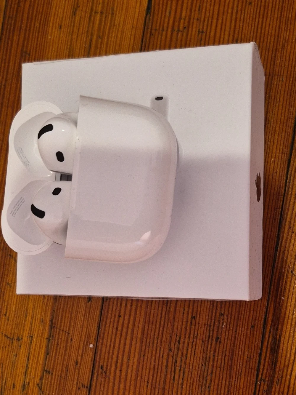 Apple White Wireless Earbuds Charging Case